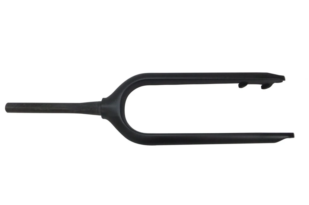 FK008 carbon fork